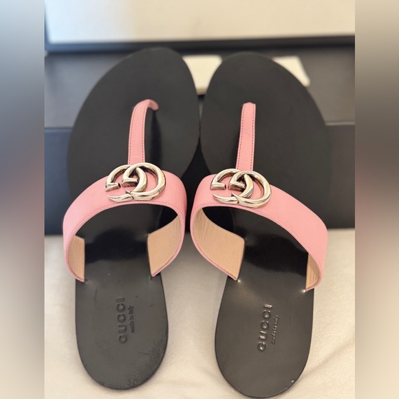 Gucci Shoes - GUCCI Marmont Thong Sandals GG Logo Wild Rose Pink Leather Sz 8